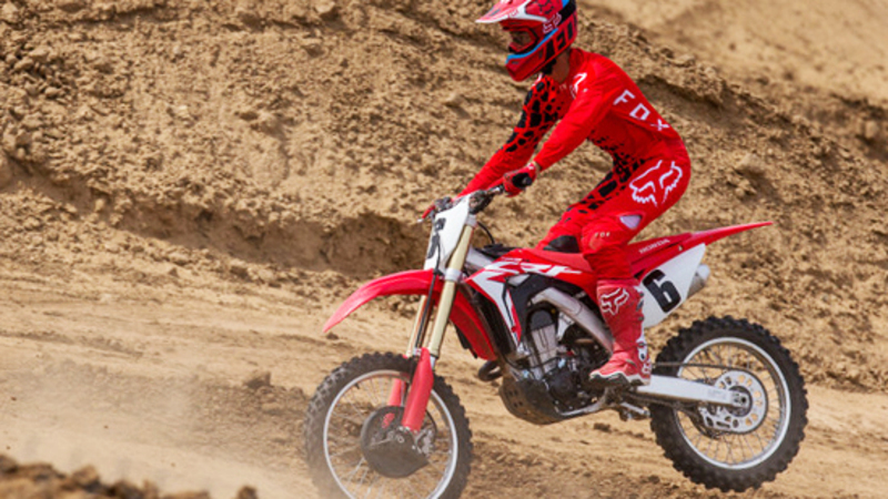 Honda CRF450R 2017: cambia tutto!