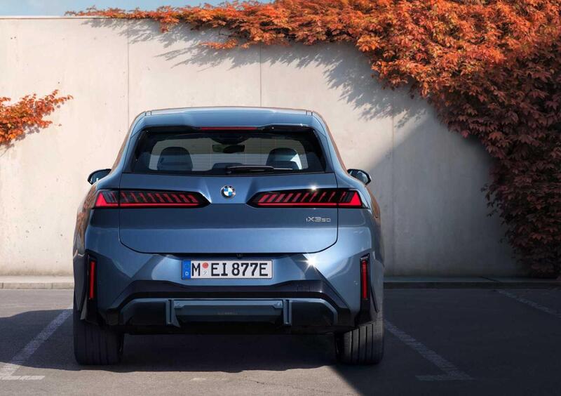 BMW iX3 (2025-->>) (10)