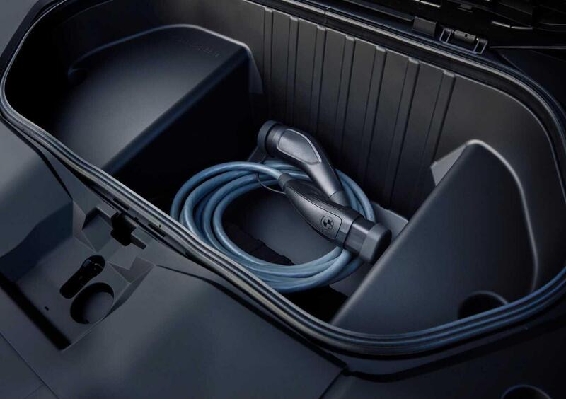 BMW iX3 (2025-->>) (28)