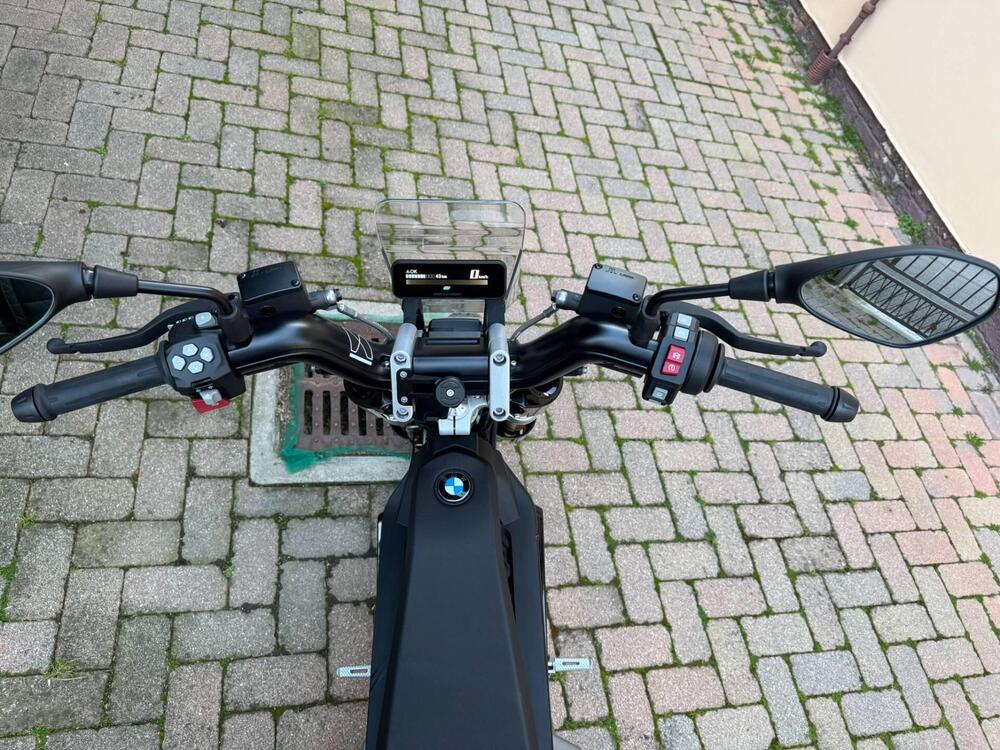 Bmw CE 02 (2024 - 26) (5)