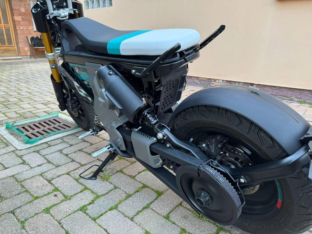 Bmw CE 02 (2024 - 26) (7)