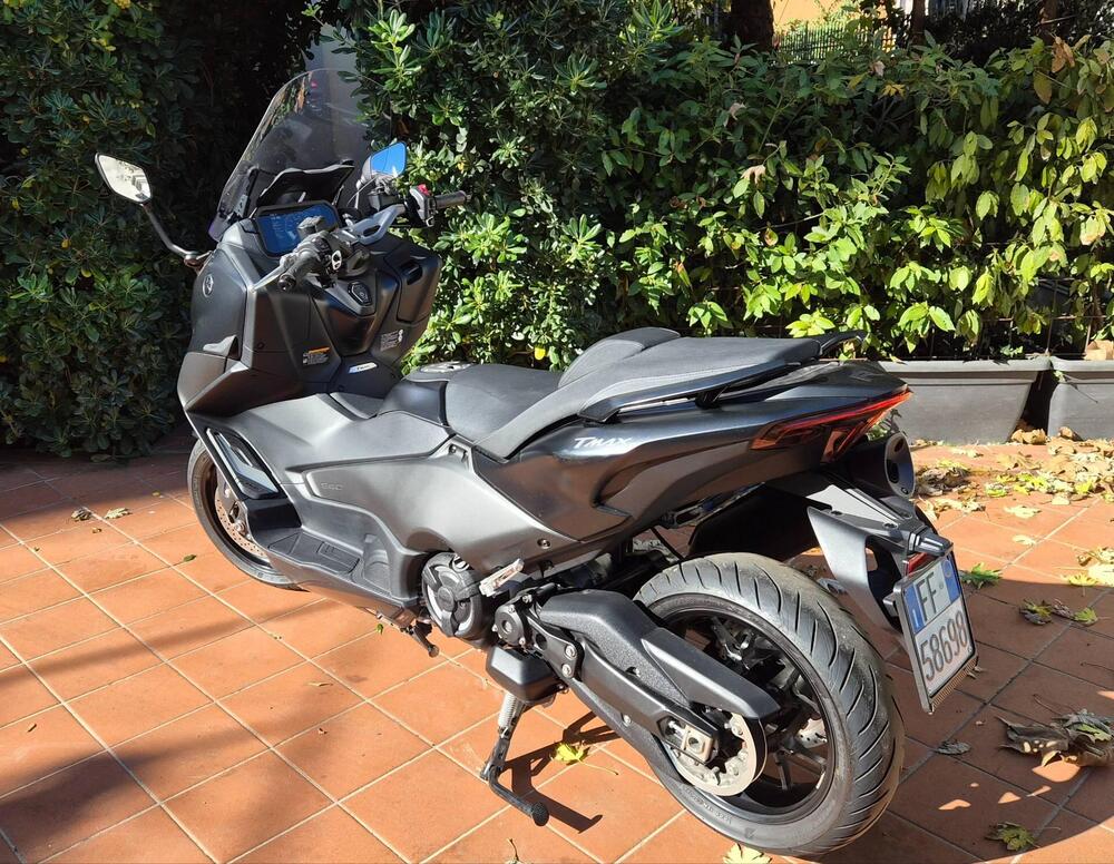 Yamaha T-Max 560 (2022 - 24) (5)