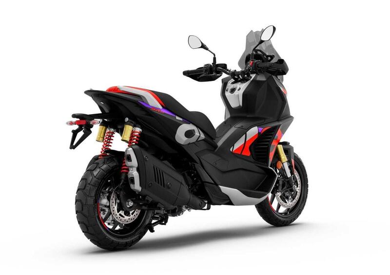 Aprilia SR GT 400 SR GT 400 Rally Replica (2026) (3)