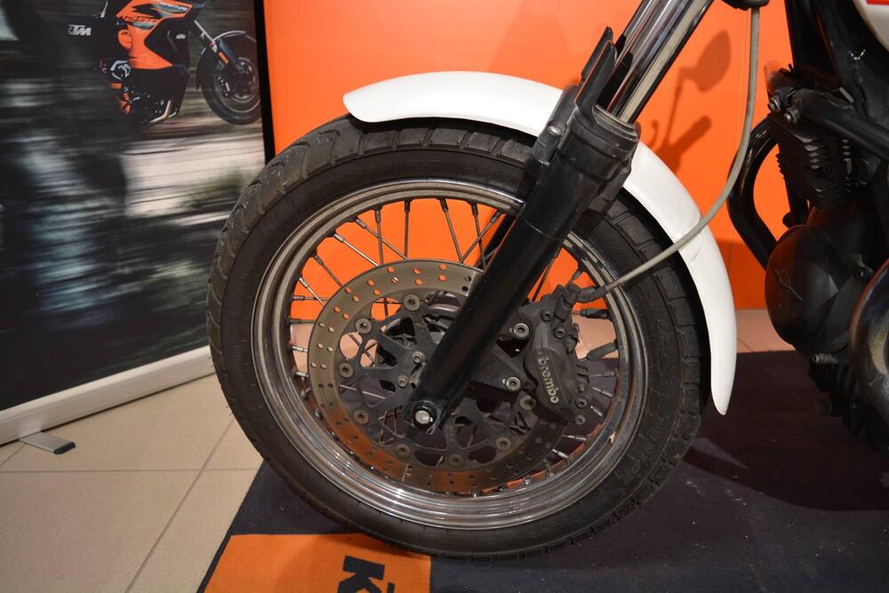 Moto Guzzi V7 Classic (2008 - 12) (16)