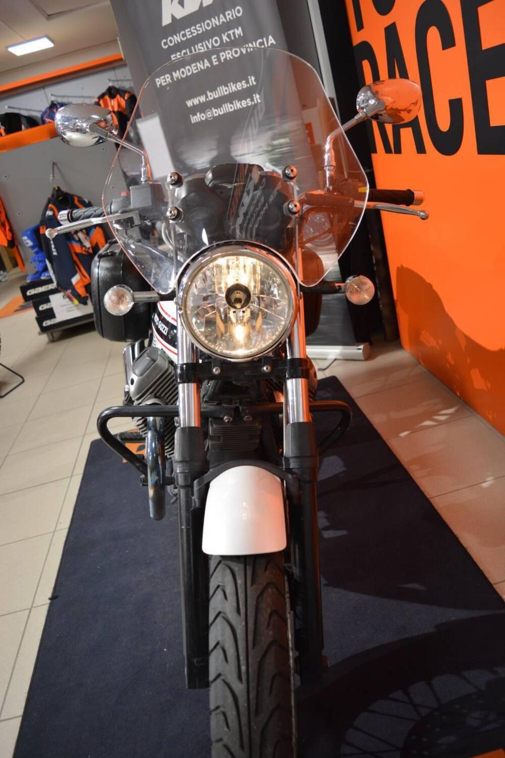 Moto Guzzi V7 Classic (2008 - 12) (7)