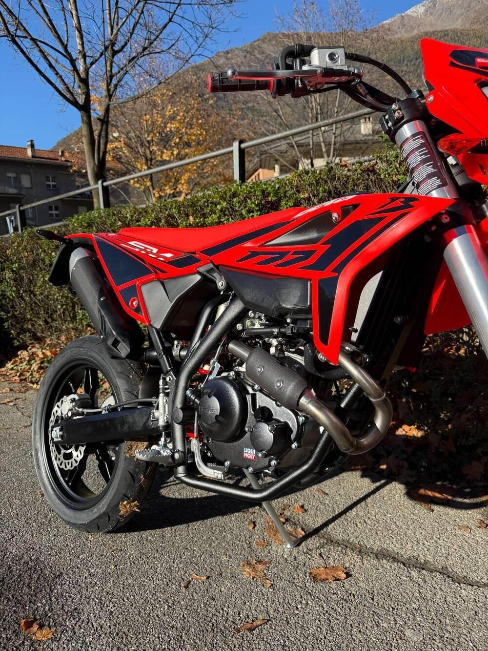 Betamotor RR 125 4T Motard T (2025 - 26) (3)