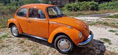 Volkswagen Maggiolone  d&#039;epoca del 1973 a Lioni