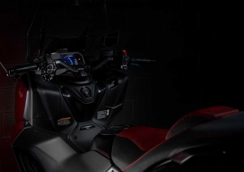 Yamaha T-Max 560 T-Max 560 25th Anniversary (2026) (14)