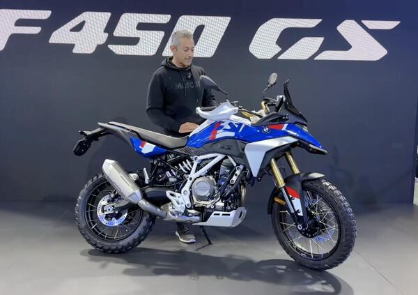 BMW F450 GS Svelata a EICMA 2025 - La Nuova Media Enduro Tedesca | Motore Bicilindrico e ERC Clutch [VIDEO]