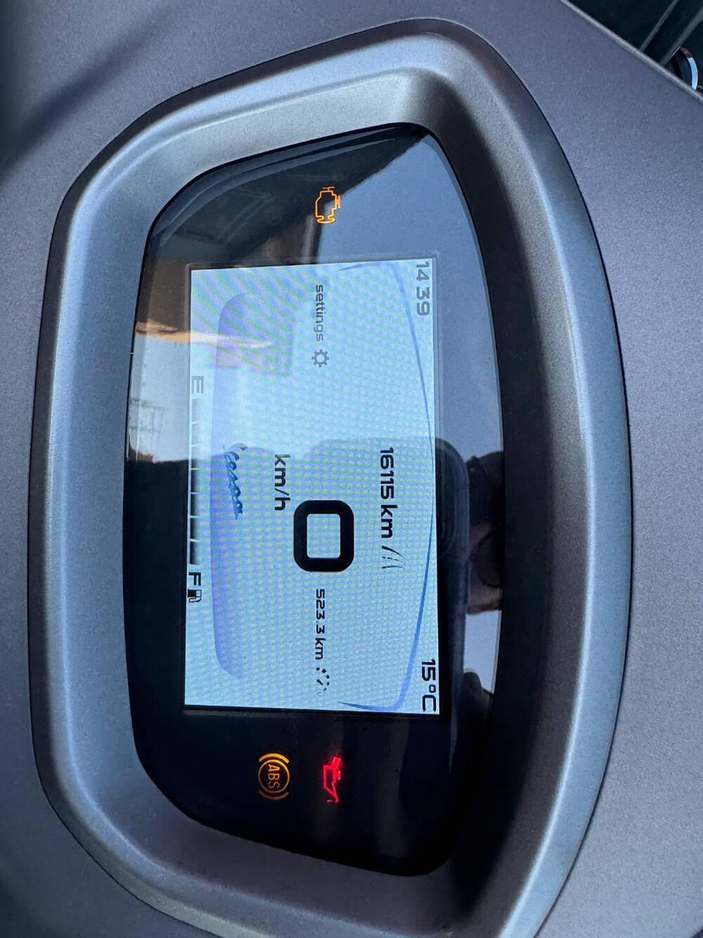 Vespa GTS 300 Super Tech (2023 - 24) (17)