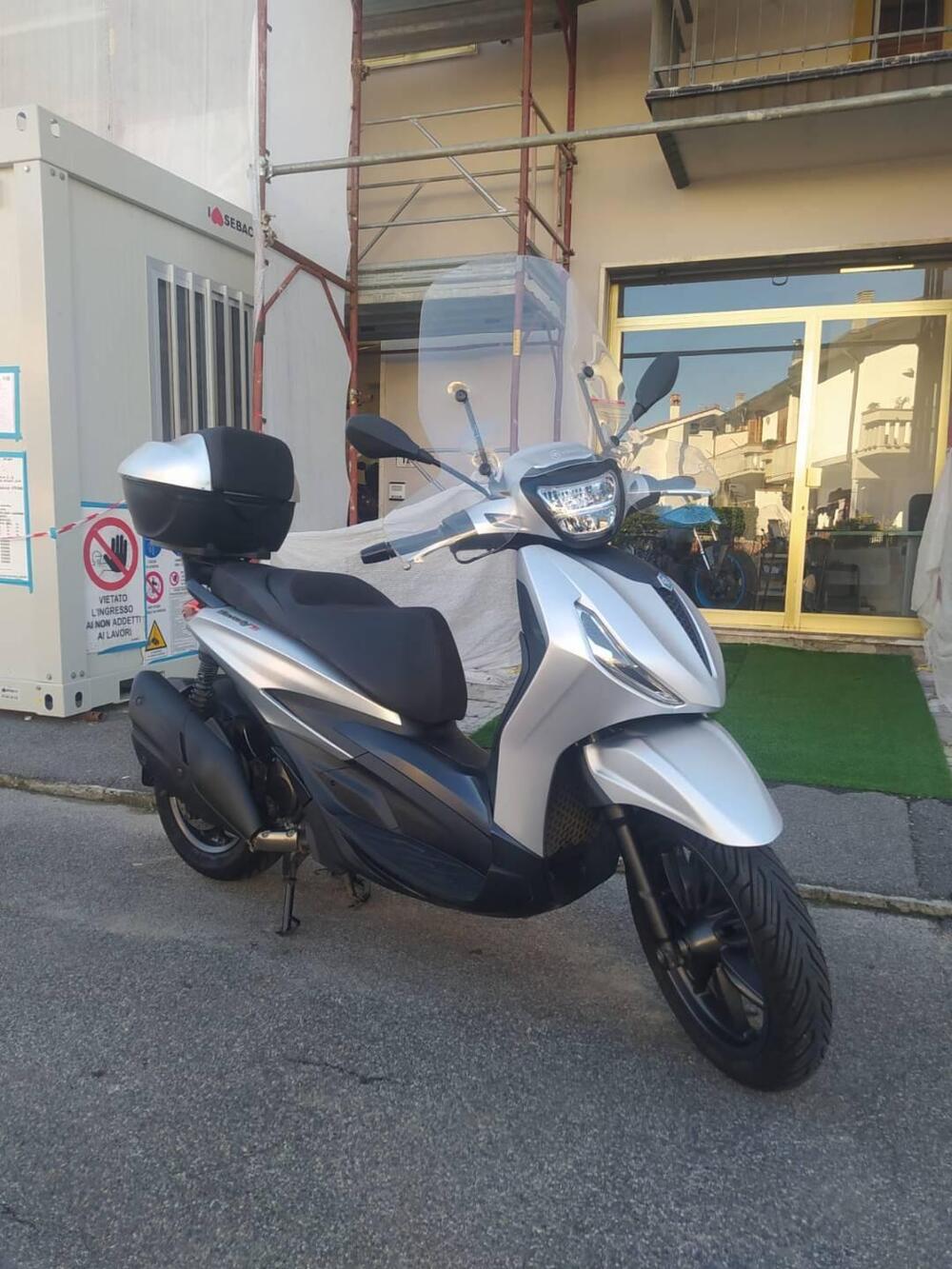 Piaggio Beverly 400 ABS-ASR (2021 - 24) (2)