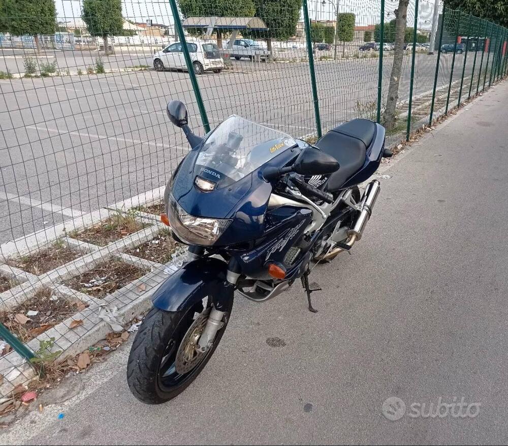 Honda VTR 1000 Firestorm (5)