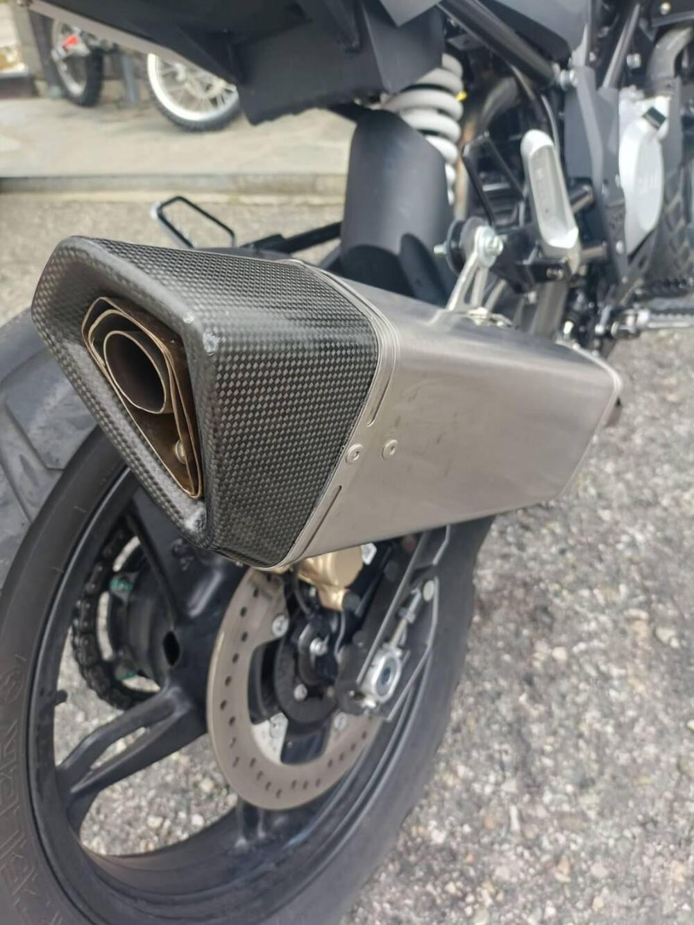 SCARICO OMOLOGATO FONDELLO IN CARBONIO BMW GS 310 FRATELLI FRESCO (3)