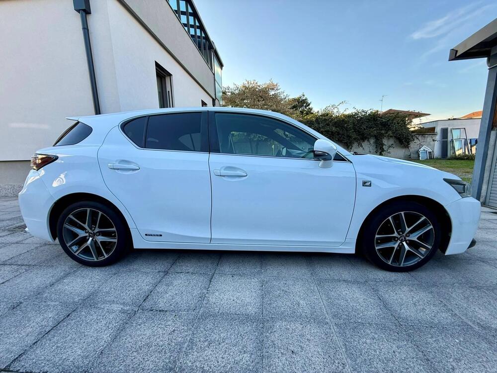Lexus CT usata a Milano (4)