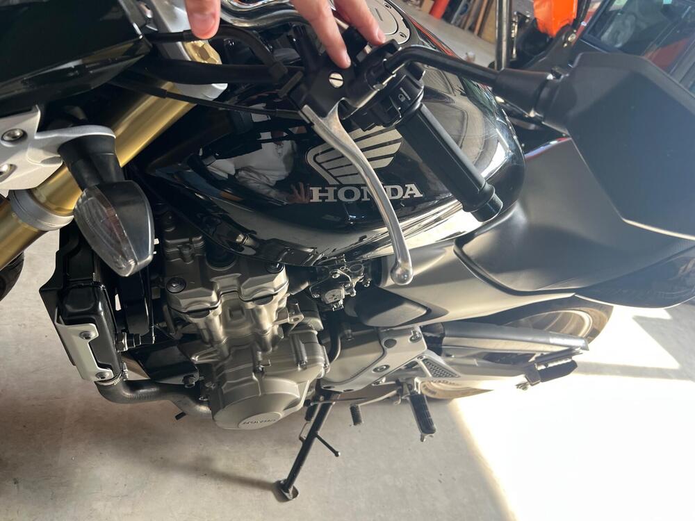 Honda Hornet 600 (2005 - 06) (10)