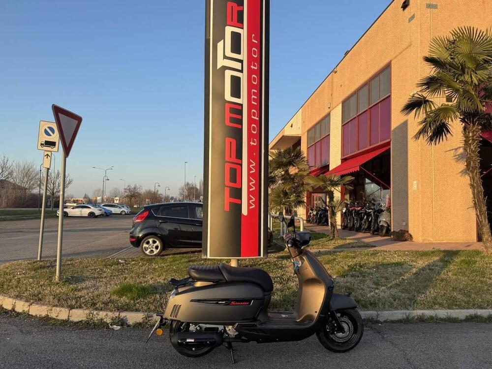 Keeway Motor Sixties 300i (2023 - 25) (4)