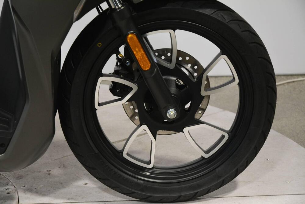 Voge Sfida SR16 200 (2025 - 26) (5)