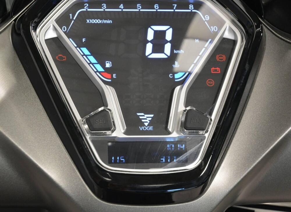 Voge Sfida SR16 200 (2025 - 26) (12)