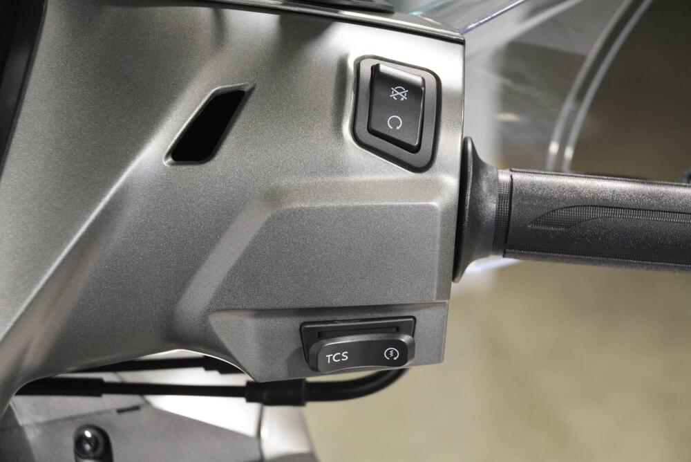 Voge Sfida SR16 200 (2025 - 26) (13)