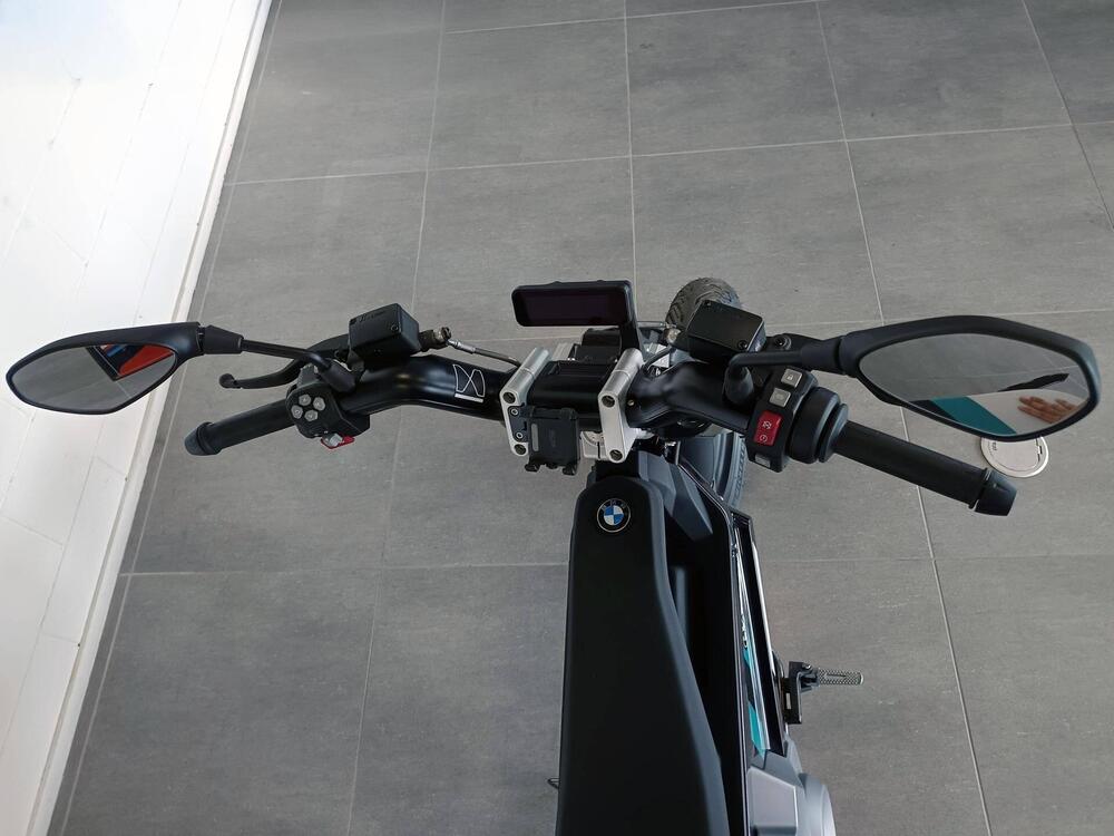 Bmw CE 02 AM (2024 - 25) (5)