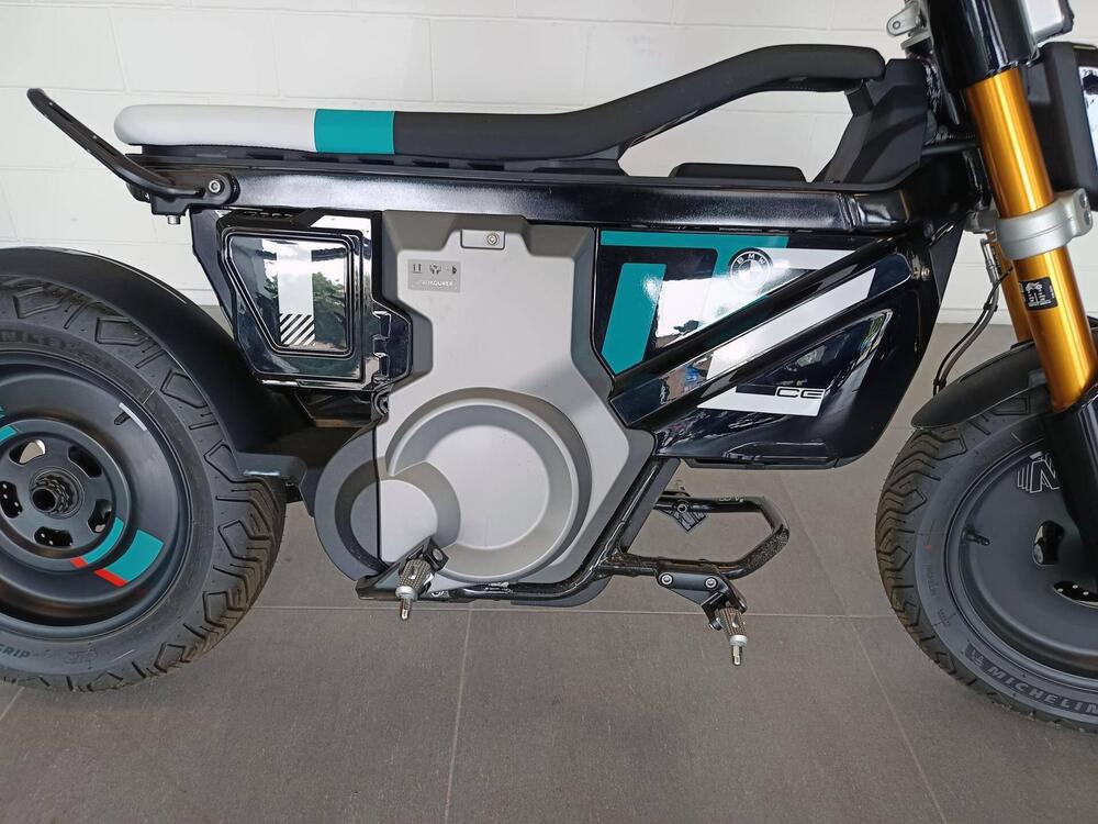 Bmw CE 02 AM (2024 - 25) (8)