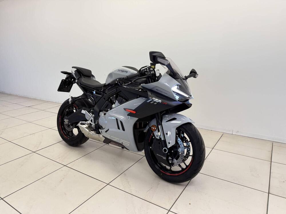 CFMOTO 675SR-R (2025 - 26) (4)