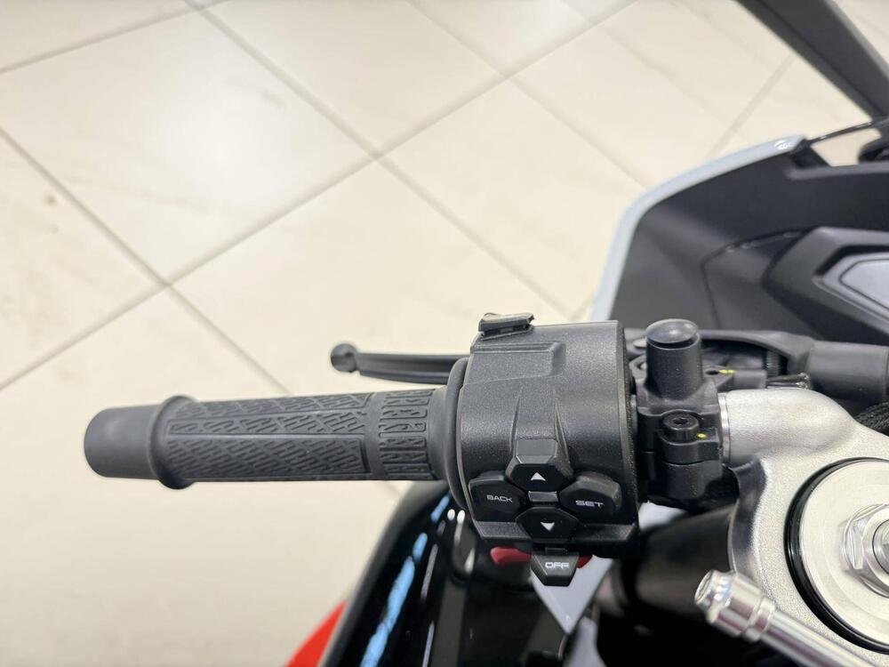 CFMOTO 675SR-R (2025 - 26) (10)