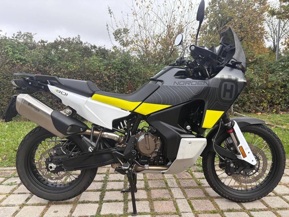 Husqvarna Norden 901 (2022 - 25) (2)