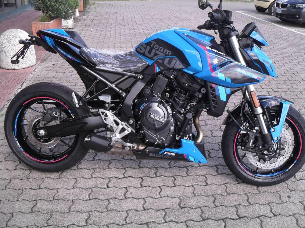 Suzuki GSX-8S (2025 - 26) (4)