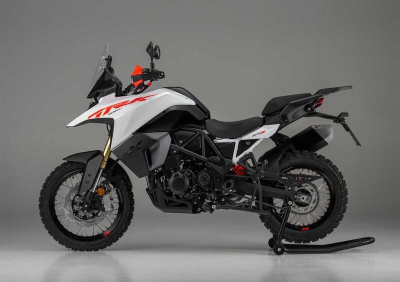 Benelli TRK 602 TRK 602 X (2026) (4)