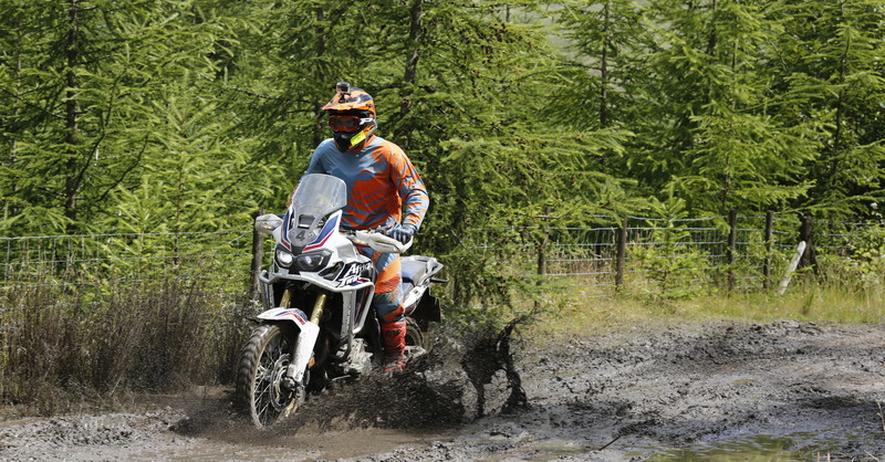 Honda Africa Twin, in Galles per riscoprire la moto totale