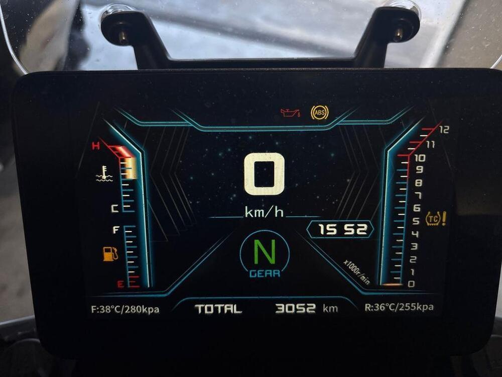 QJ Motor SRT 550 SX (2024) (8)