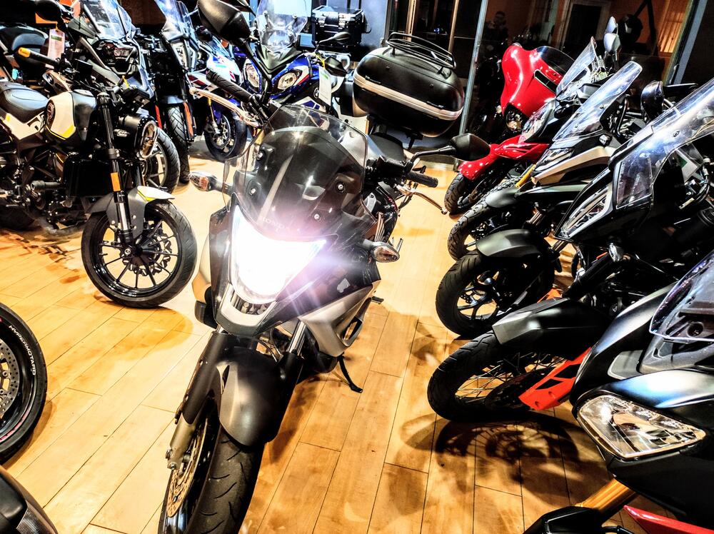 Honda VFR 800 (2006 - 13) (3)