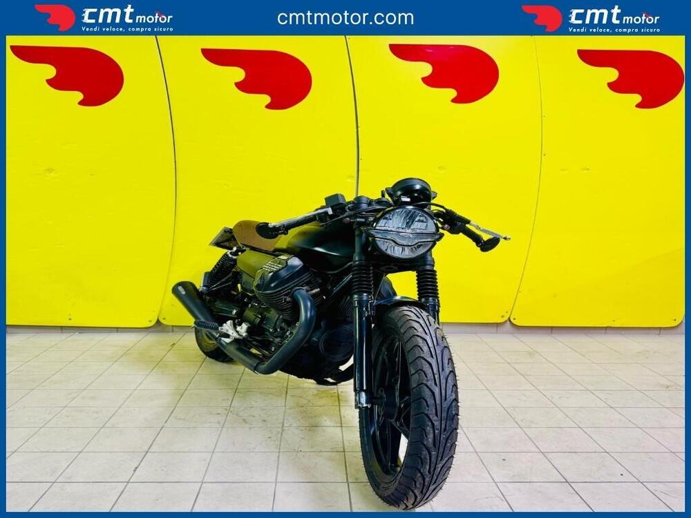 Moto Guzzi V7 Stone (2021 - 24) (2)