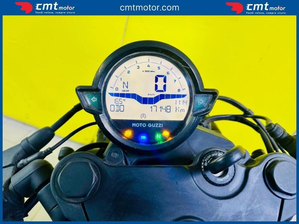 Moto Guzzi V7 Stone (2021 - 24) (5)