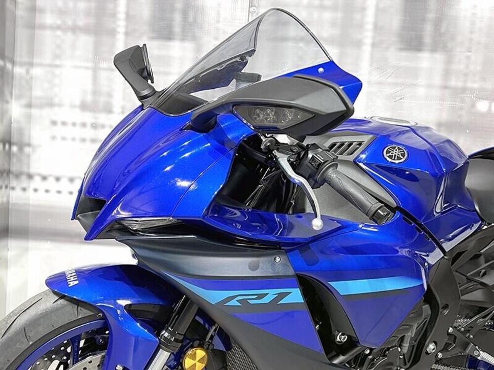 Yamaha YZF R1 (2020 - 25) (5)