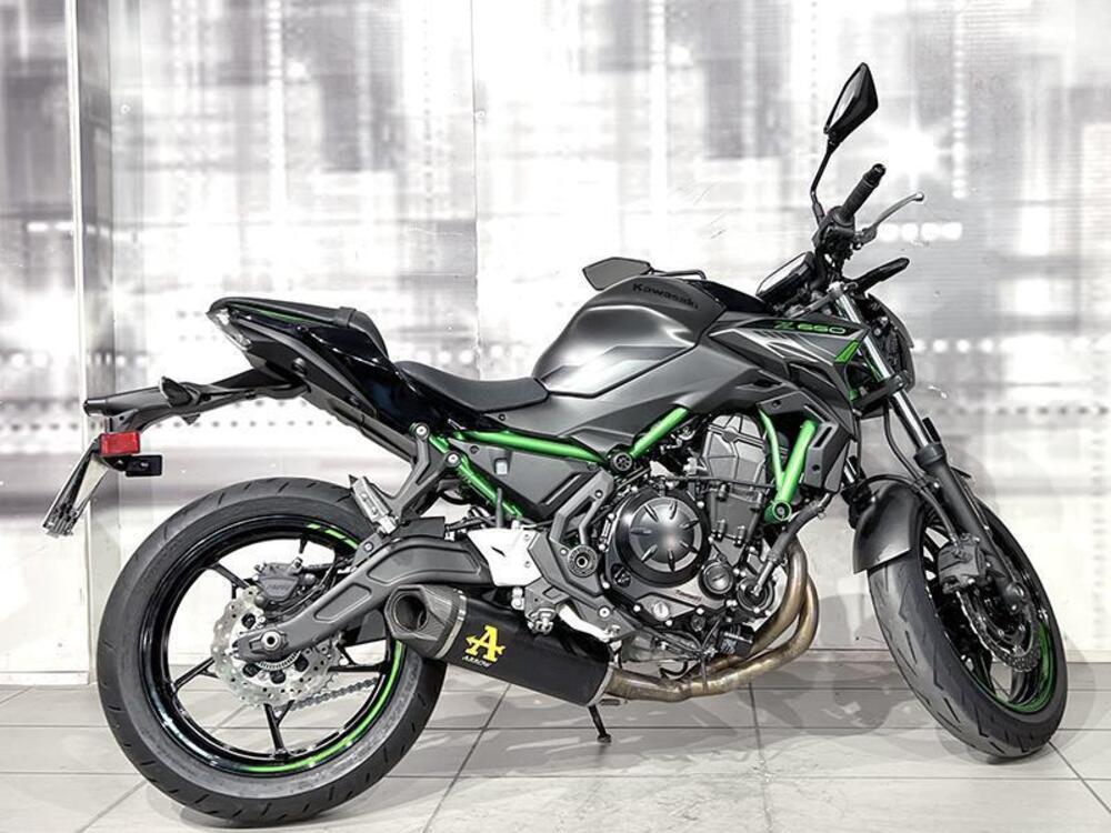 Kawasaki Z 650 (2021 - 24) (8)