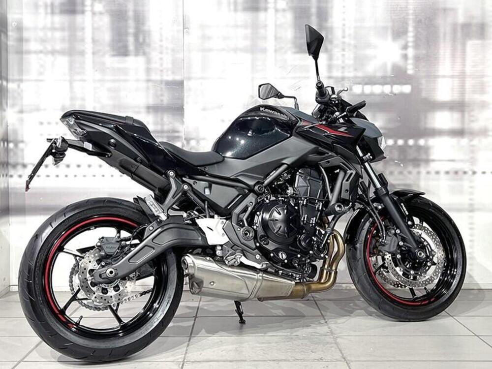 Kawasaki Z 650 (2025 - 26) (8)