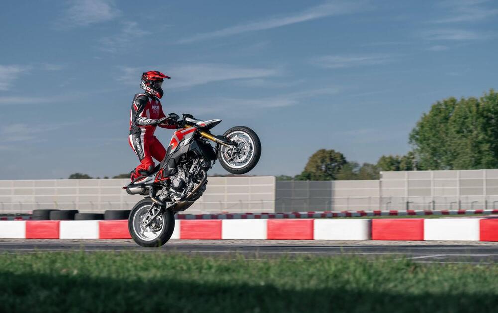 Ducati Hypermotard V2 SP (2026) (11)