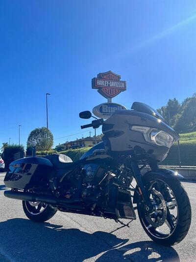 Harley-Davidson Road Glide (2024 - 25) nuova