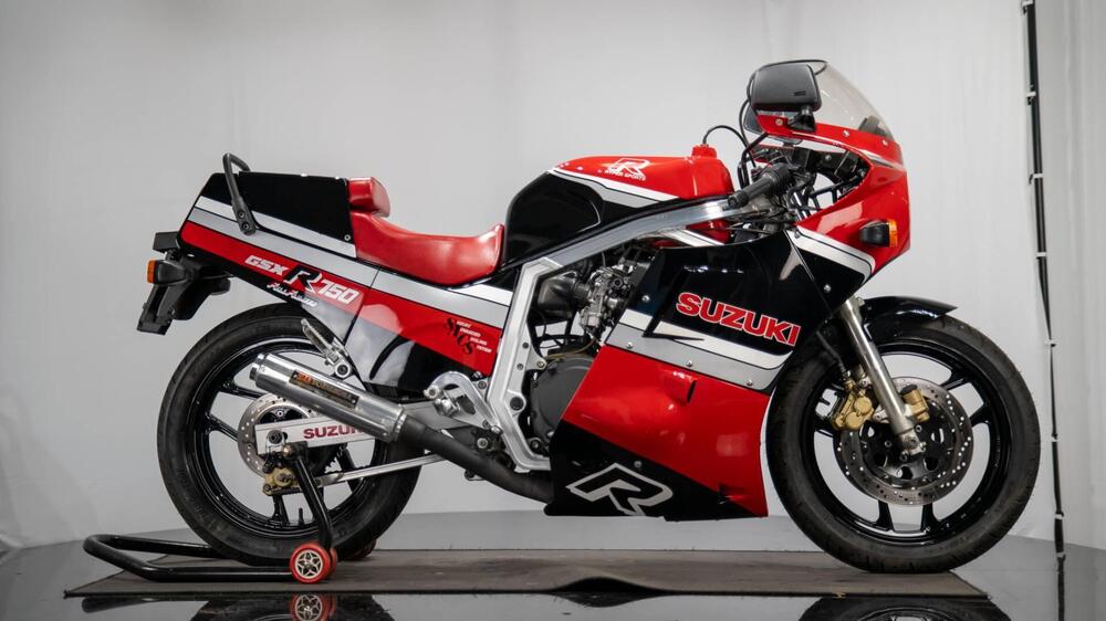 Suzuki GSX-R 750 (6)