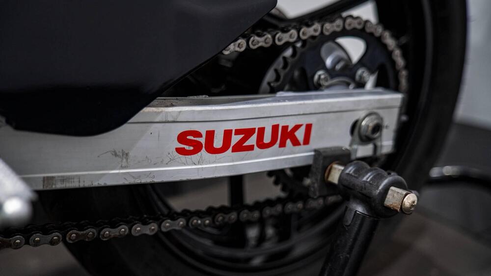 Suzuki GSX-R 750 (15)