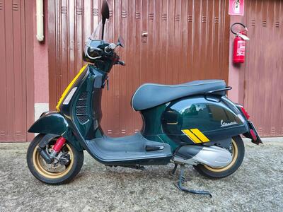 Vespa GTS 300 Super Racing Sixties Hpe (2021 - 22) usata