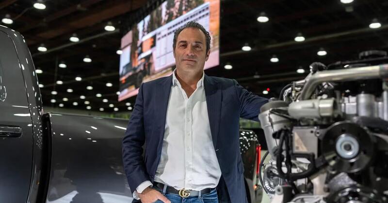 Stellantis, parla il CEO Antonio Filosa: &quot;Stop al bando dei motori nel 2035, serve pi&ugrave; tempo!&quot;
