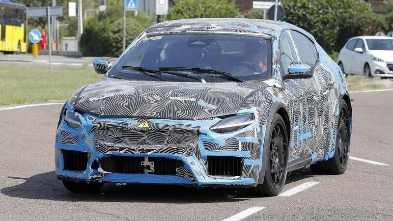 Ferrari Elettrica, svelata a tappe: &ldquo;Ci sono cos&igrave; tante novit&agrave; che servono sette mesi per raccontarla tutta&rdquo;