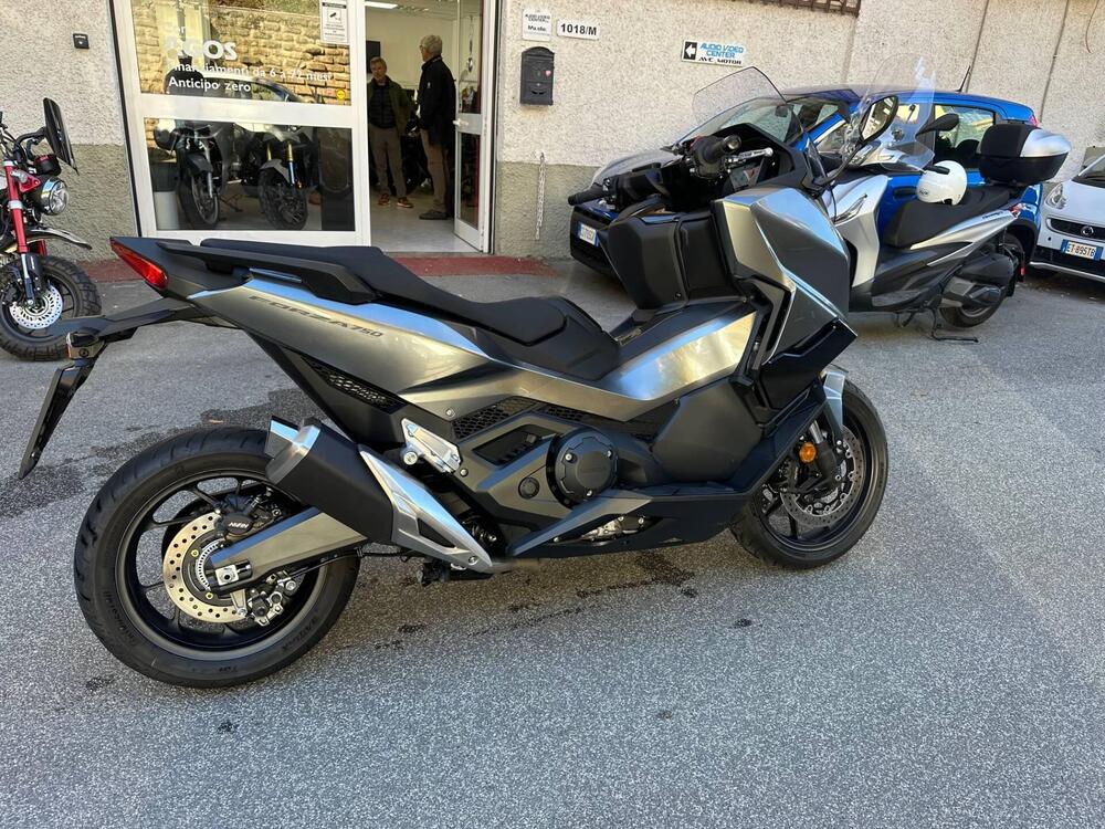 Honda Forza 750 (2025 - 26) (8)