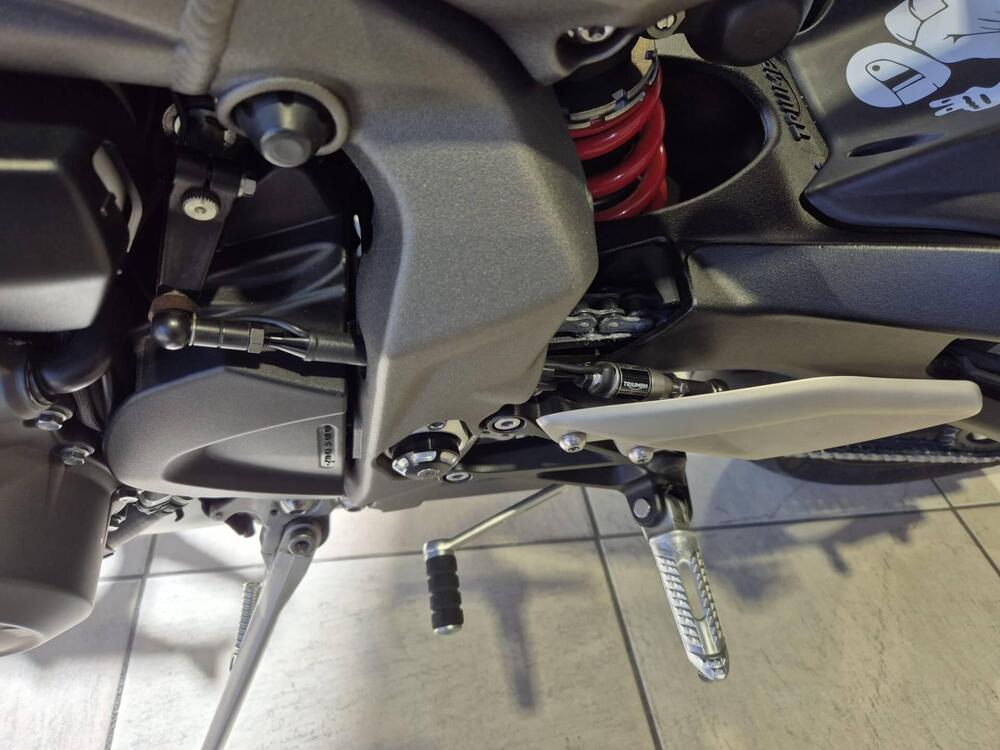 Triumph Street Triple R (2020 - 22) (15)