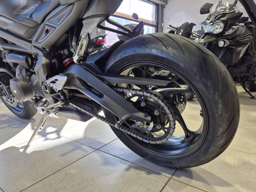 Triumph Street Triple R (2020 - 22) (16)