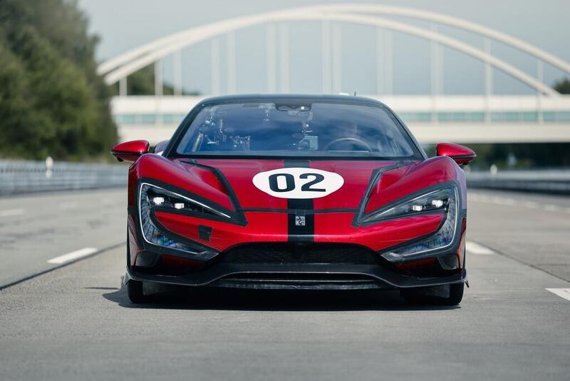 Frontale dall Yangwang U9X