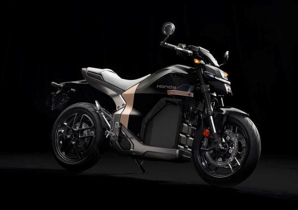 Debutta a EICMA 2025 la prima moto elettrica di Honda: la WN7 [VIDEO]